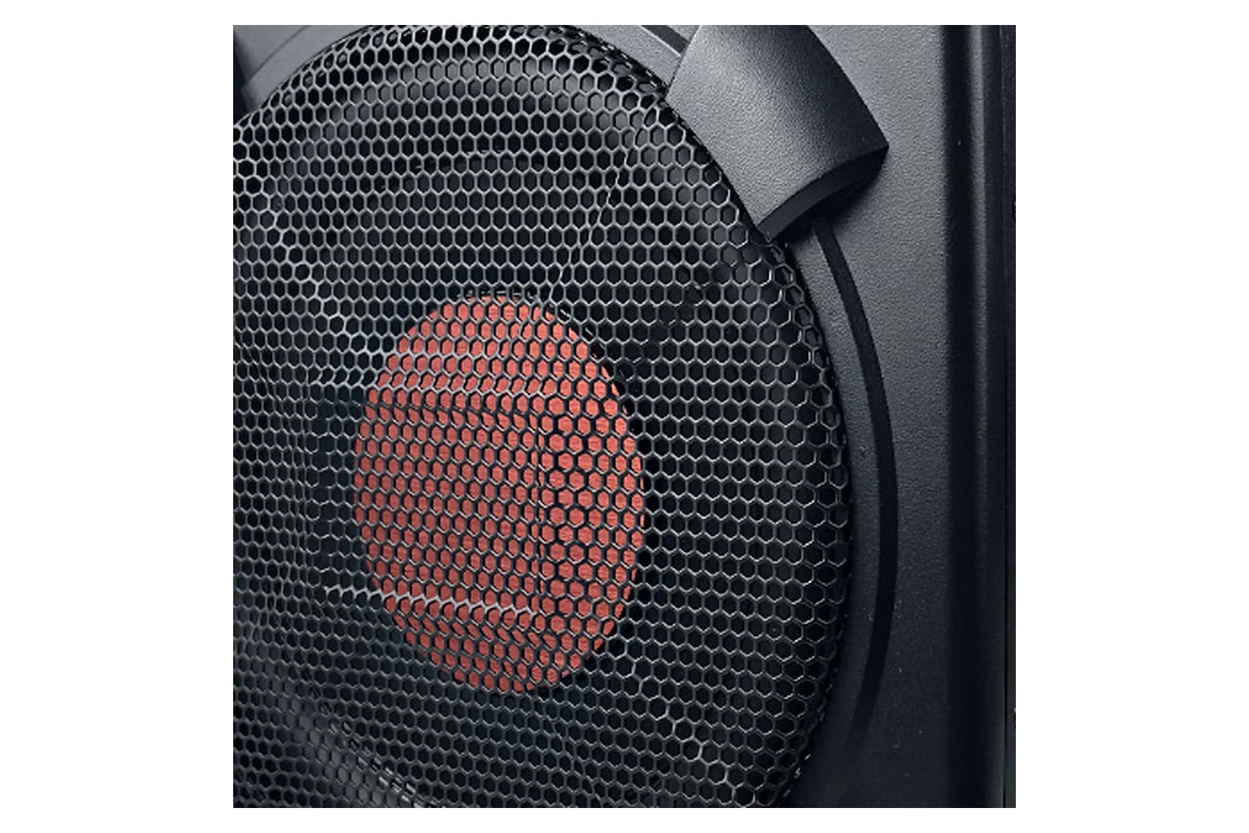 Close view of the grille on the ZEMING ZM-SL8C active underseat subwoofer