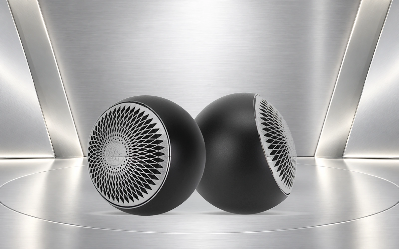 ZM-CF35-P-AL original product pair, centred on a bright platinum display field